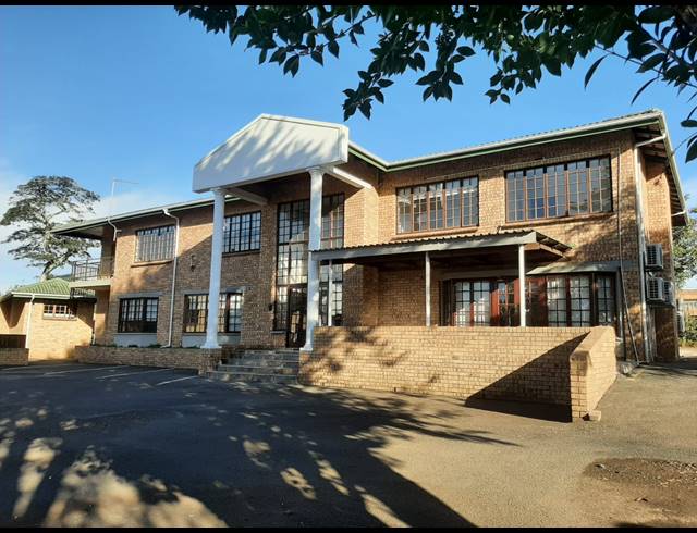 88M² OFFICE TO LET IN HILLCREST CENTRAL